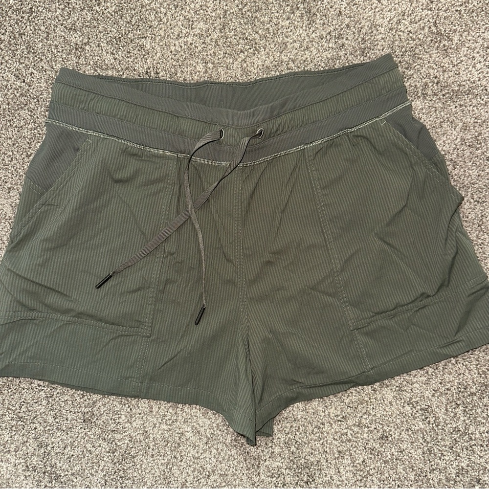 Lululemon Dance Studio High-Rise Short 3.5" Army Green 10